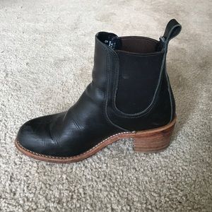 3391 Harriet Black Chelsea Boots